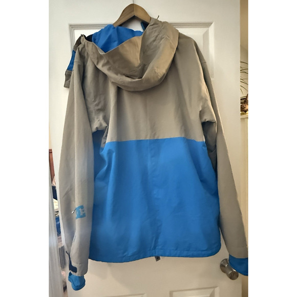 DC SHOE COMPANY USA Men’s Defy Snow Ski and Snowboard Jacket 10,000mm - Picture 2 of 12